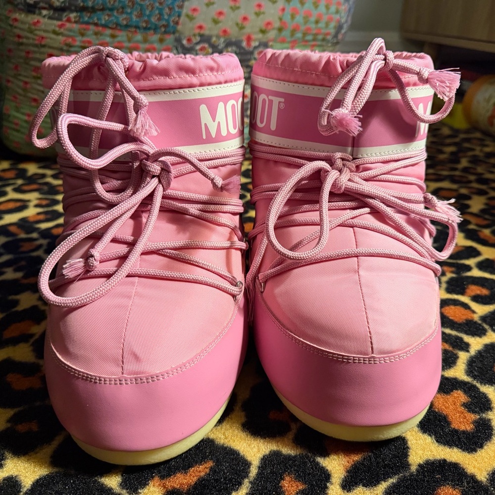 Moon Boot Low Icon Pink Nylon Boot